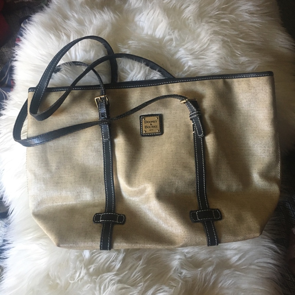 Dooney and Bourke like vinyl feel purse